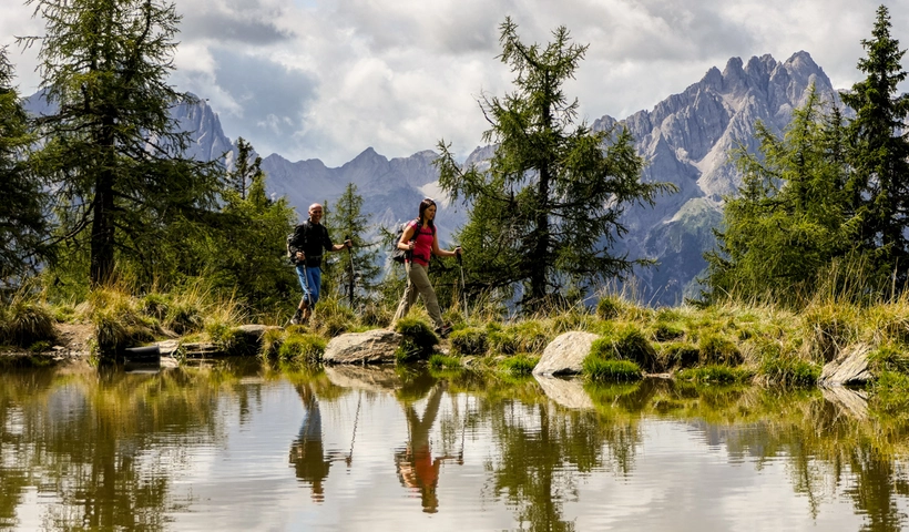 Eine Wanderstocklänge voraus – Zeit für neue Wege